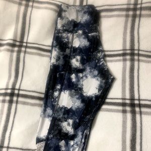 Capri Workout Leggings Blue and Black